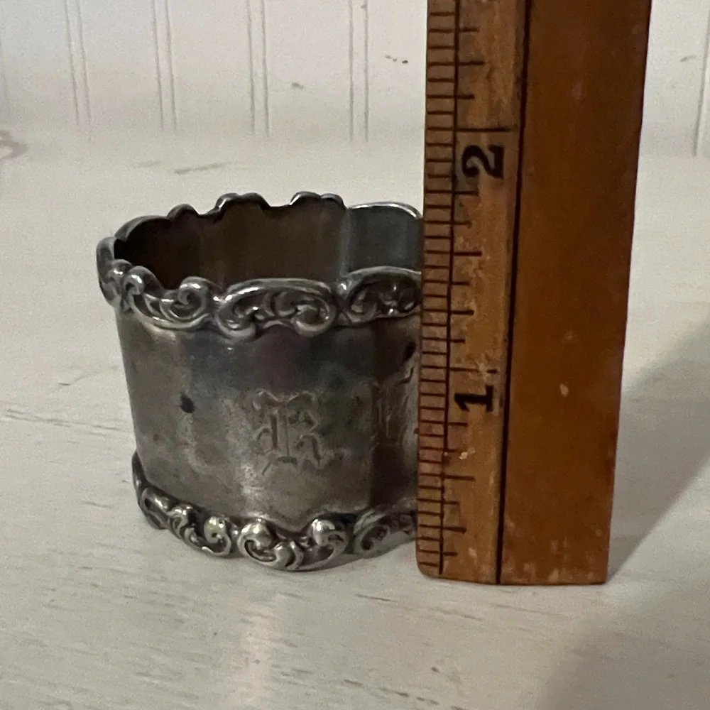 Source Unknown marks maker’s